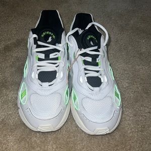 NWT! Adidas sneakers